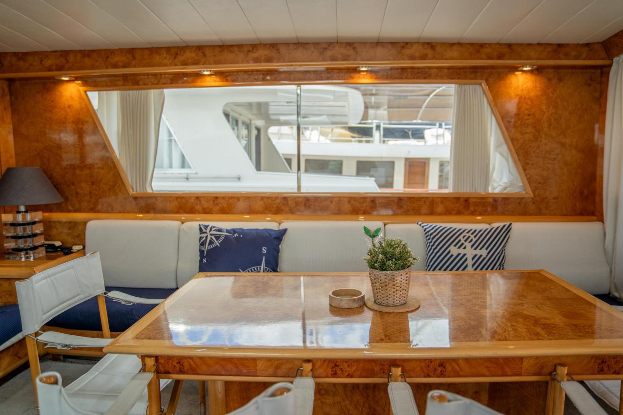 فندق Boat Aloha سان أدريان دي بيزوس المظهر الخارجي الصورة
